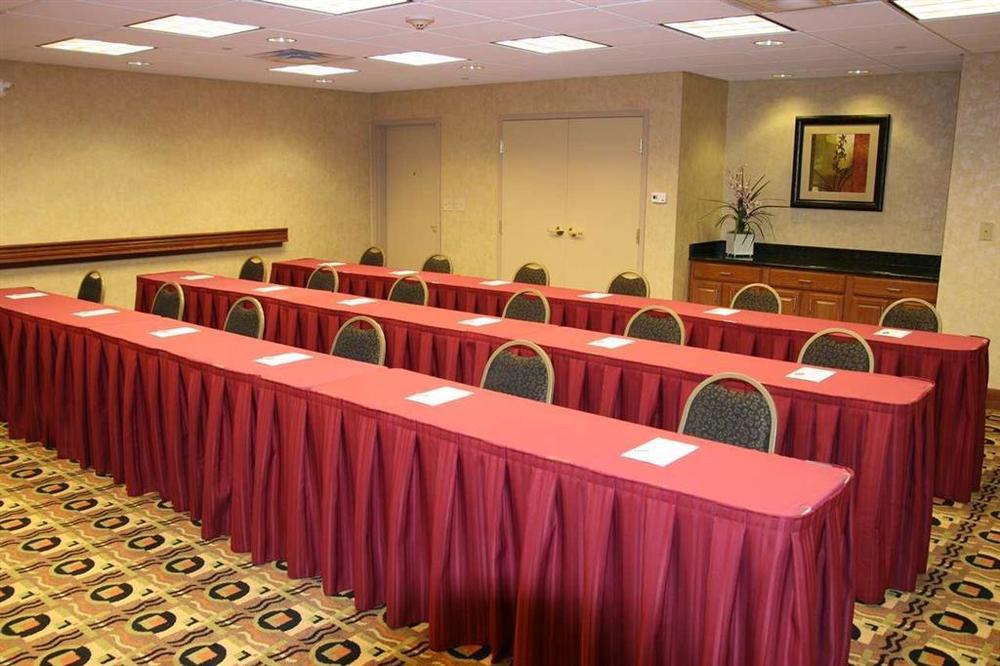 Hampton Inn & Suites Davenport Facilities photo