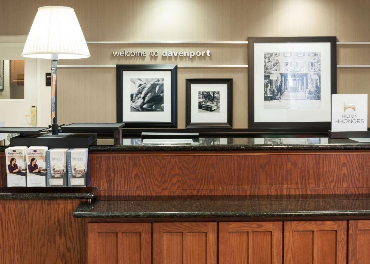 Hampton Inn & Suites Davenport Exterior photo
